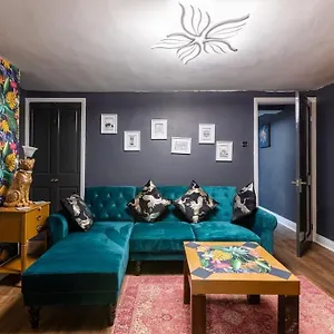 basement-flat-regency-square.brighton-hotels-england.com/